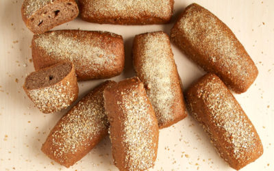 Aτομικά ψωμάκια σίκαλης με ξηρούς καρπούς