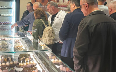 Παρουσίαση FOODSTUFF με εορταστικό χρώμα